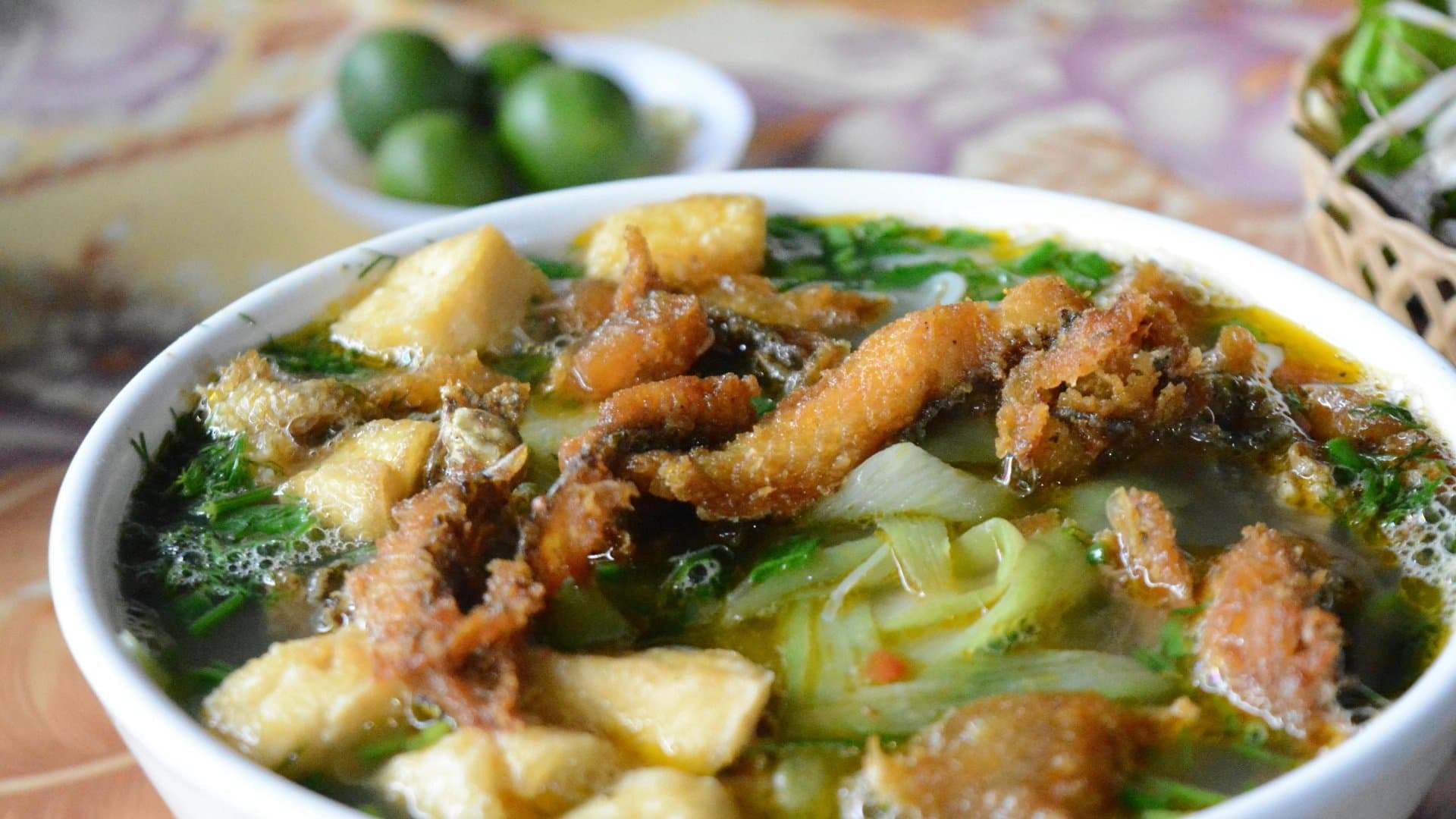 芽莊烤魚米粉 Bún Cá 必吃在地美食